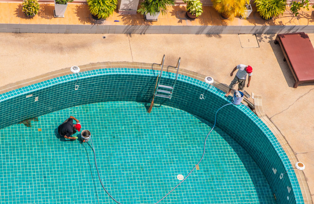 Faire construire sa piscine par des professionnels expérimentés : pourquoi ce choix change tout